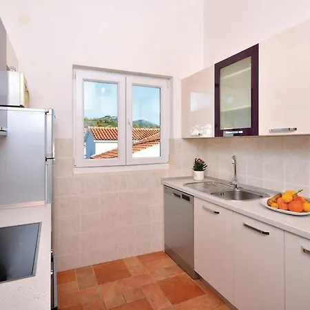 Apartman With Parking Space Hvar - 24988